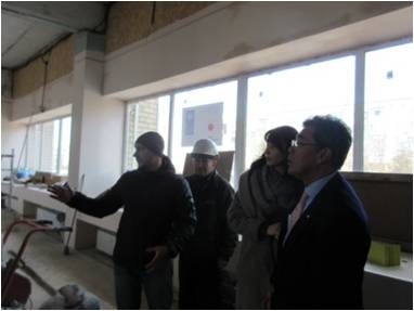 Observing the post office under reconstruction