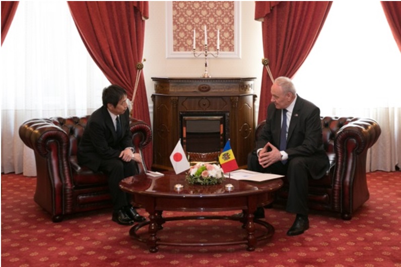 好井正信駐モルドバ日本国大使による信任状捧呈