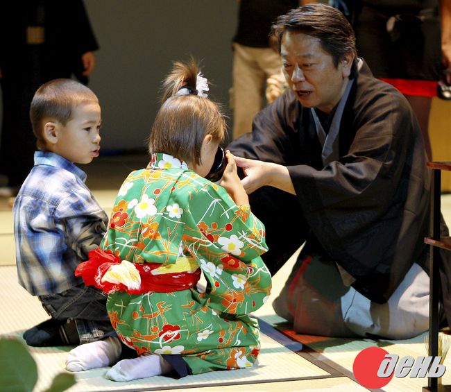 茶道裏千家鵬雲斎千玄室大宗匠（第15代家元）による茶道講演会